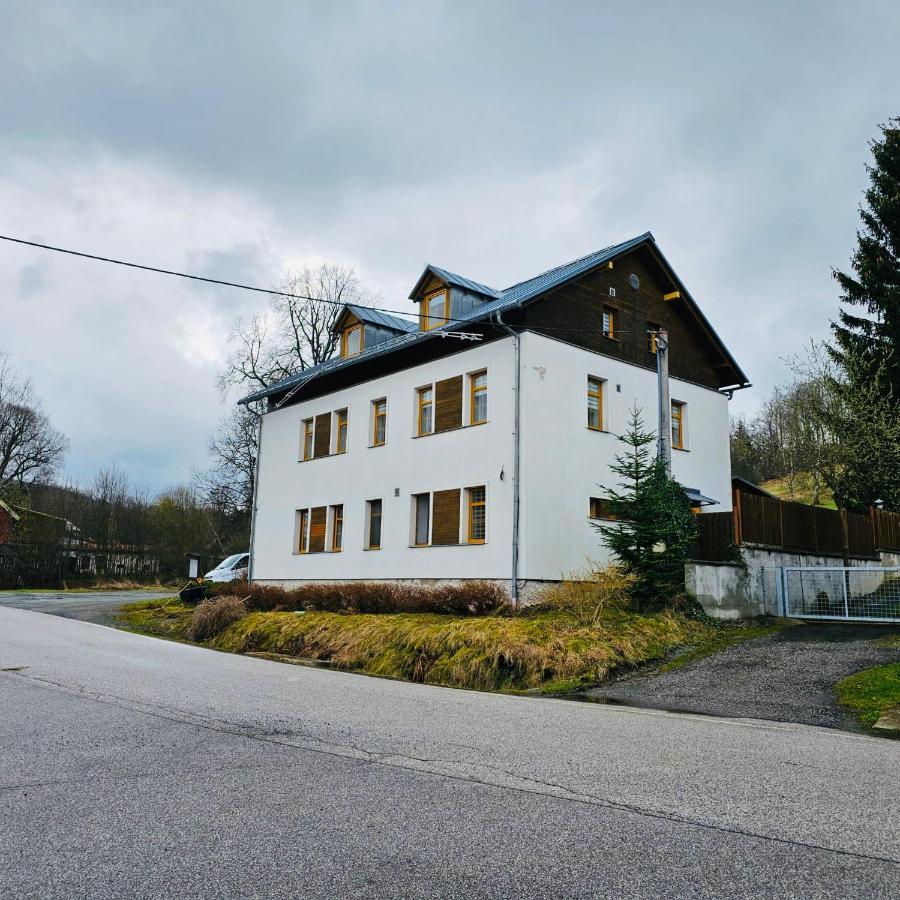 Apartman Na Sjezdovce Sedloňov エクステリア 写真
